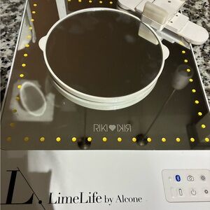 LimeLife by Alcone Riki Mirror with LED Lights - White